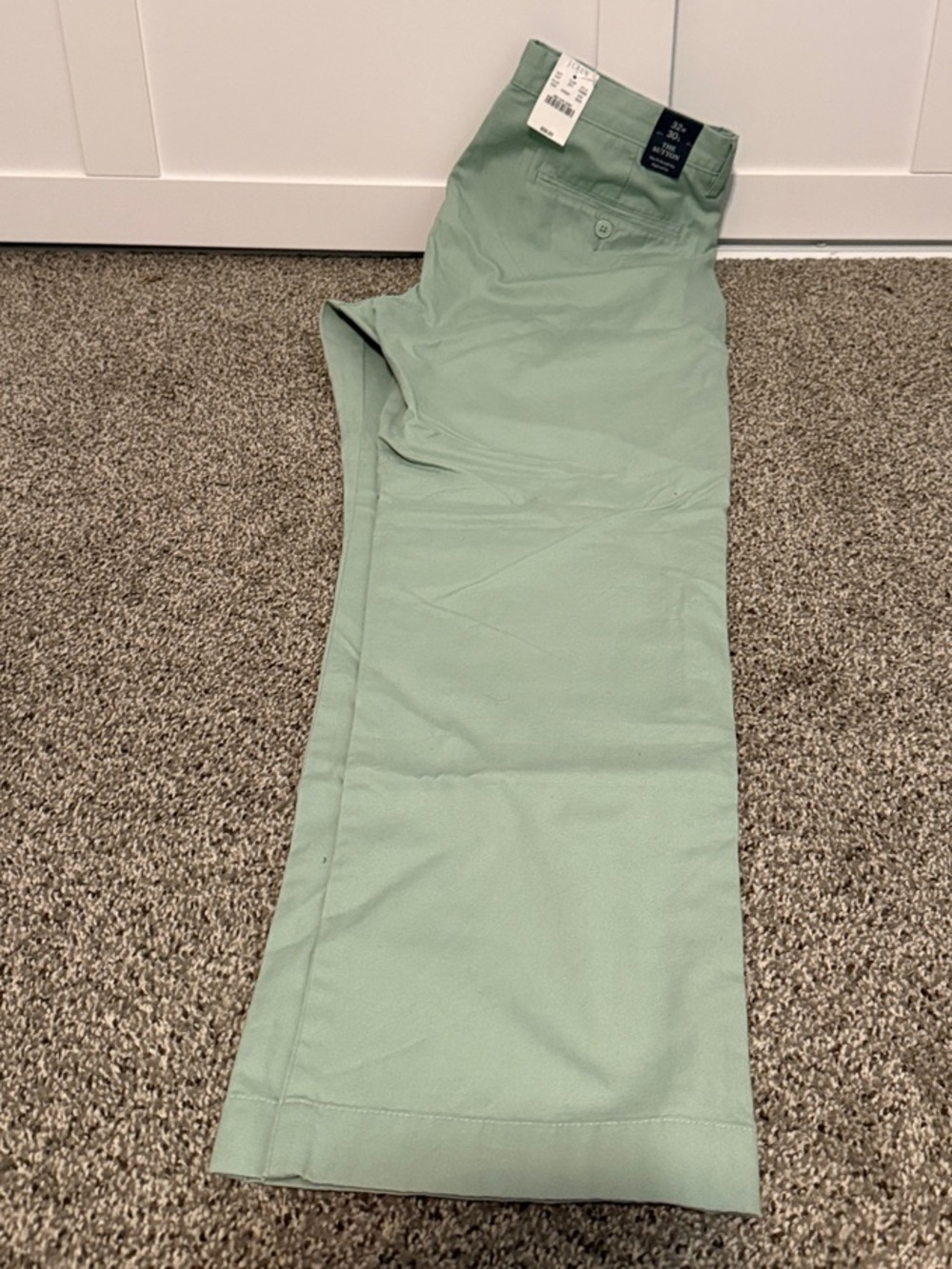 J. Crew Men's Sutton Chino Pants in Sage Green